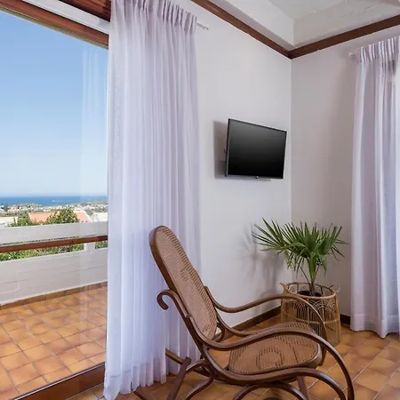 Villa Azatis Luxury *