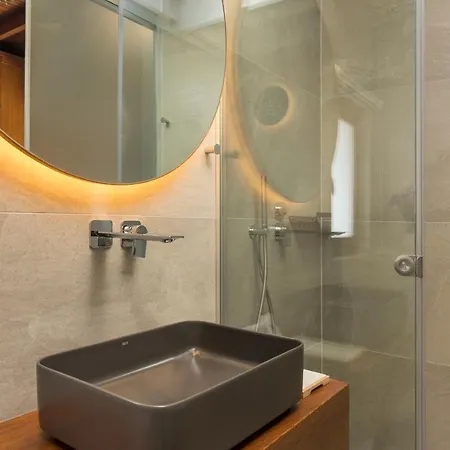 Azatis Luxury Kato Daratso