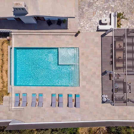 Azatis Luxury Villa