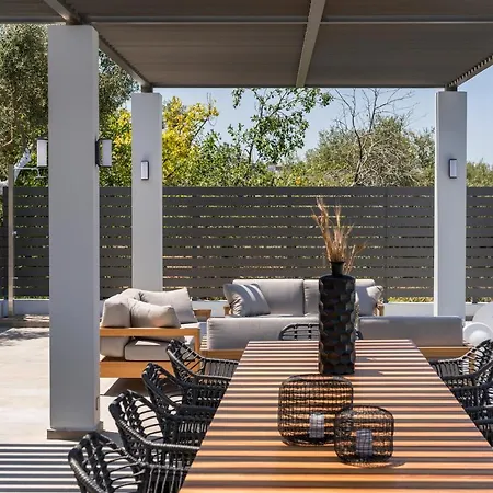 Azatis Luxury Kato Daratso